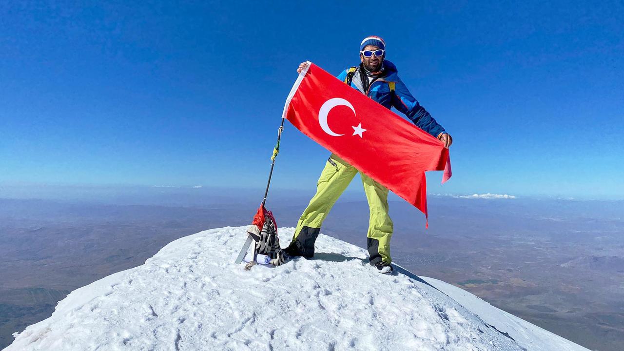 Foto - Türkiye'nin en yüksek noktası olan Ağrı Dağı’nın zirvesine çıkmak artık çok kolay