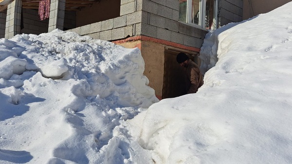 Foto - Türkiye'nin en yüksek rakımlı köyünde zorlu mesai
