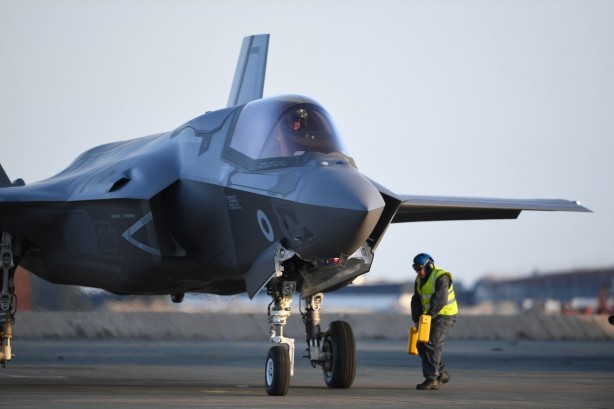 Türkiye'nin F-35'lerini gasp edip parasını çalan ABD'den skandal talep! Sinir uçlarımızla oynuyorlar