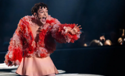 Foto - Türkiye’nin Filistin hassasiyeti Eurovision’da vuruldu. Sertap Erener sahnede, İsrail bayrağı her yerde