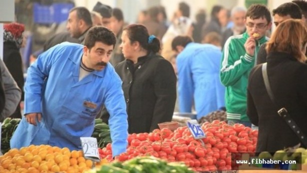 Foto - Türkiye'nin gelmiş geçmiş en sessiz pazarı o ilimizde! Vatandaş, bu yüzden fısıltıyla konuşup, alacağını alarak çıkıyor