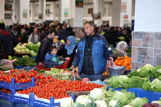 Foto - Türkiye'nin gelmiş geçmiş en sessiz pazarı o ilimizde! Vatandaş, bu yüzden fısıltıyla konuşup, alacağını alarak çıkıyor