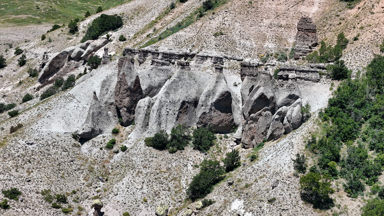 Foto - Türkiye'nin gizli Kapadokya'sı! Gelin olmak istemeyen kızın duası kayalara dönüştü
