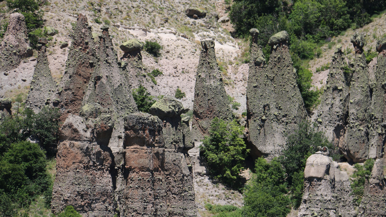 Foto - Türkiye'nin gizli Kapadokya'sı! Gelin olmak istemeyen kızın duası kayalara dönüştü