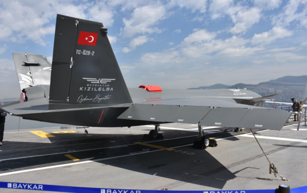 Foto - Türkiye'nin gözbebeği TCG Anadolu İzmir'de