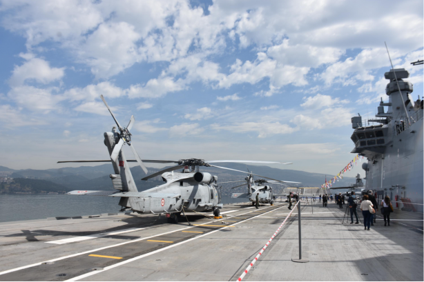 Türkiye'nin gözbebeği TCG Anadolu İzmir'de