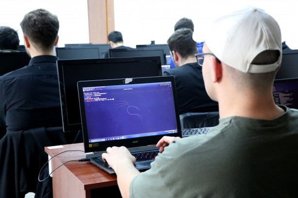 Foto - Türkiye'nin hacker ordusu göreve hazır! Artık 'Siber Vatan' mottosu ilke olacak...