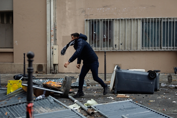Foto - Türkiye'nin haklılığı bir kez daha ortaya çıktı: Besledikleri yılan Avrupa'yı sokuyor