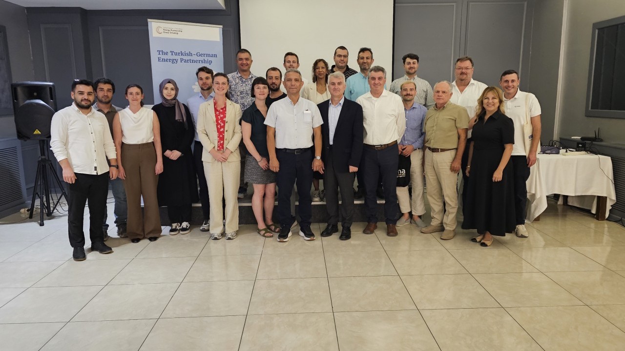 Foto - Türkiye'nin her yerinden fışkırıyor! Almanlar o rezerv için apar topar harekete geçti, kente geldiler