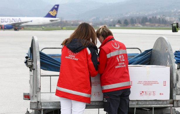 Türkiye'nin hibe ettiği koronavirüs aşıları Bosna Hersek'e ulaştı