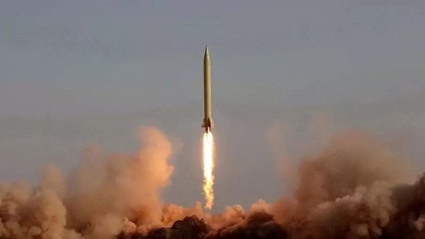 Foto - Türkiye'nin İHA yapmayı öğrettiği ülke balistik füze yaptı! Bu da yetmedi füzeyi ateşlediler