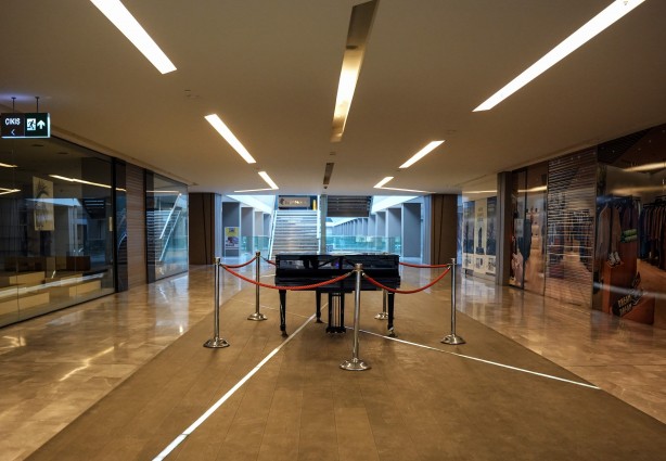 Foto - Türkiye'nin ilk AVM'sinden kahreden görüntü! Gören ah vah ediyor