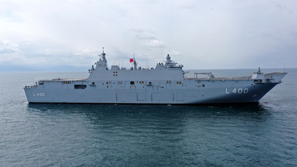 Foto - Türkiye'nin ilk SİHA gemisi "TCG Anadolu" Fransa'da gündem oldu