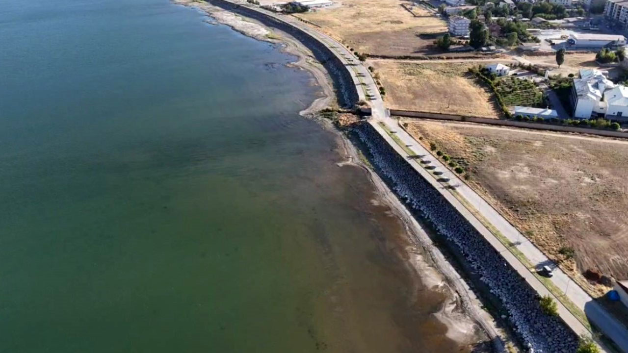 Foto - Türkiye’nin incisi kuruyor! Van Gölü’nde yaşam tehlikede