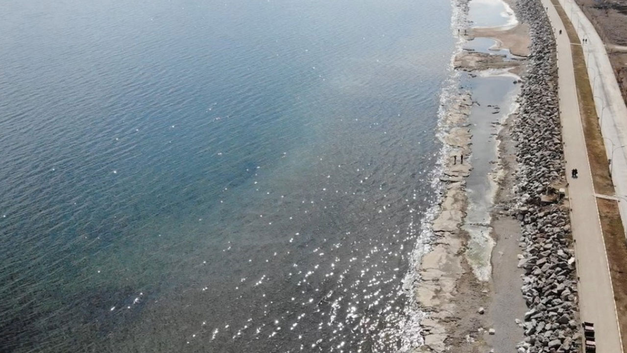 Foto - Türkiye’nin incisi kuruyor! Van Gölü’nde yaşam tehlikede