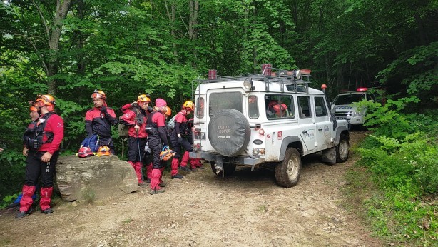 Türkiye'nin konuştuğu definecilerin gizemli mağarası bulundu!
