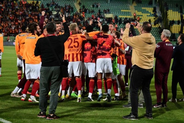 Foto - Türkiye'nin konuştuğu Galatasaray'ın gözbebeğine transfer kancası! Dünya devi kapısını çaldı! Teklif ettiler 