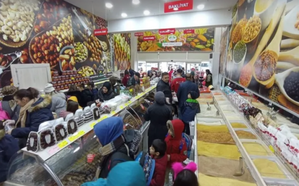 Türkiye'nin kuruyemiş devi iflas etti! 200 şubeyi acele olarak kapatacaklar