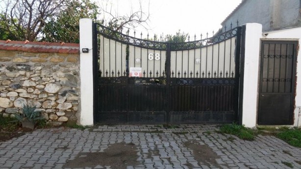 Foto - Türkiye'nin merak ettiği ev! Jandarma kapısında nöbet tutuyor