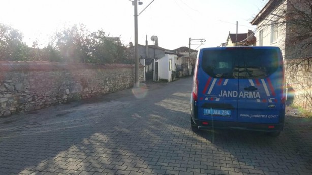 Foto - Türkiye'nin merak ettiği ev! Jandarma kapısında nöbet tutuyor