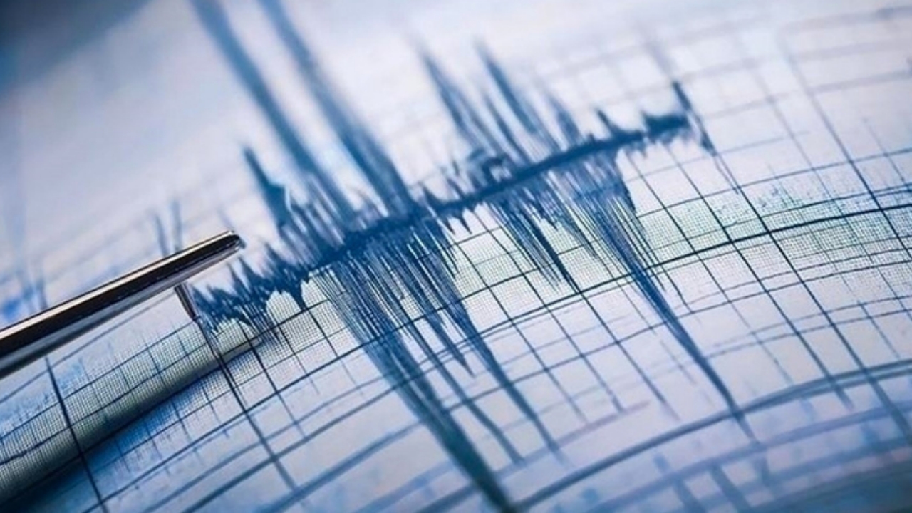 Foto - Türkiye’nin neredeyse hiç sallanmayan ili de sallandı! O şehrimizdeki deprem büyük paniğe yol açtı