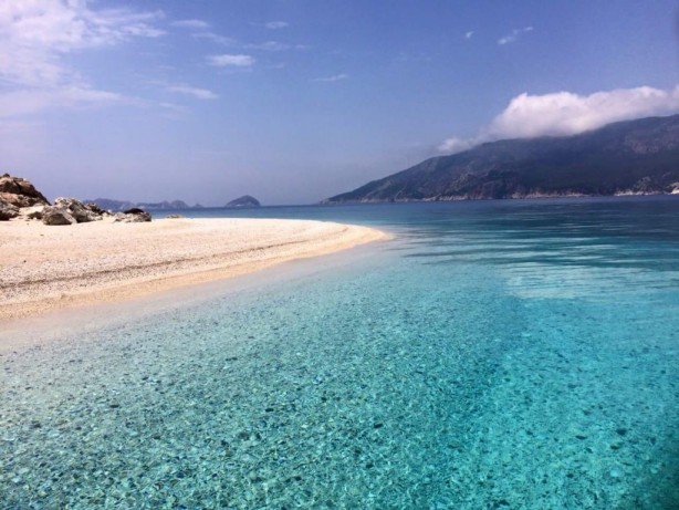 Foto - Türkiye'nin o adası resmen işgal altında! İş artık çığırından çıktı