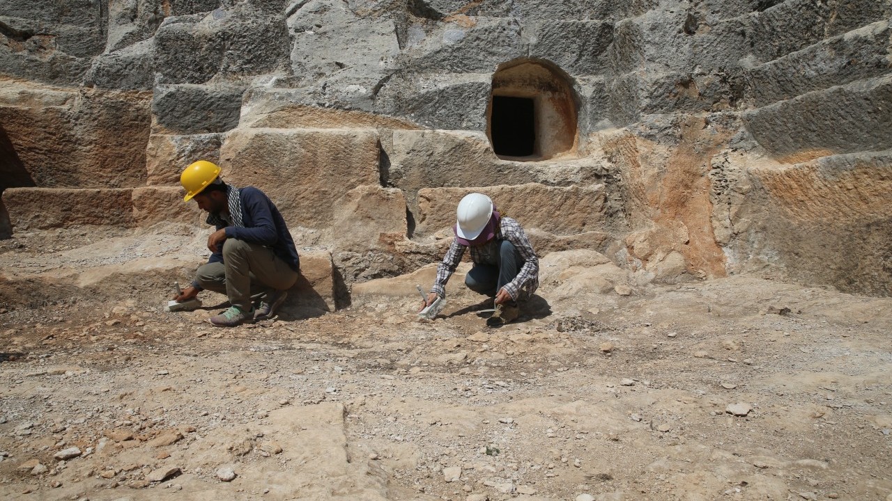 Türkiye'nin o bölgesinden kazma vurdukça fışkırıyor! Yerin altında şaşırtan gömü… 