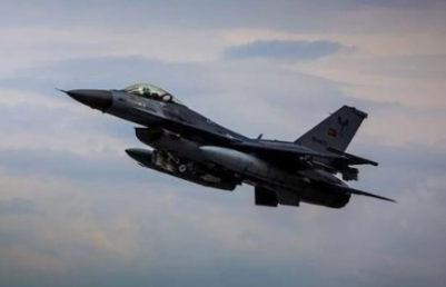 Foto - Türkiye'nin parasını ödediği F-35'lerin üzerine yatmaya çalışan ABD belasını buldu! Tüm dünya şokta