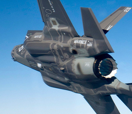 Foto - Türkiye'nin parasını ödediği F-35'lerin üzerine yatmaya çalışan ABD belasını buldu! Tüm dünya şokta