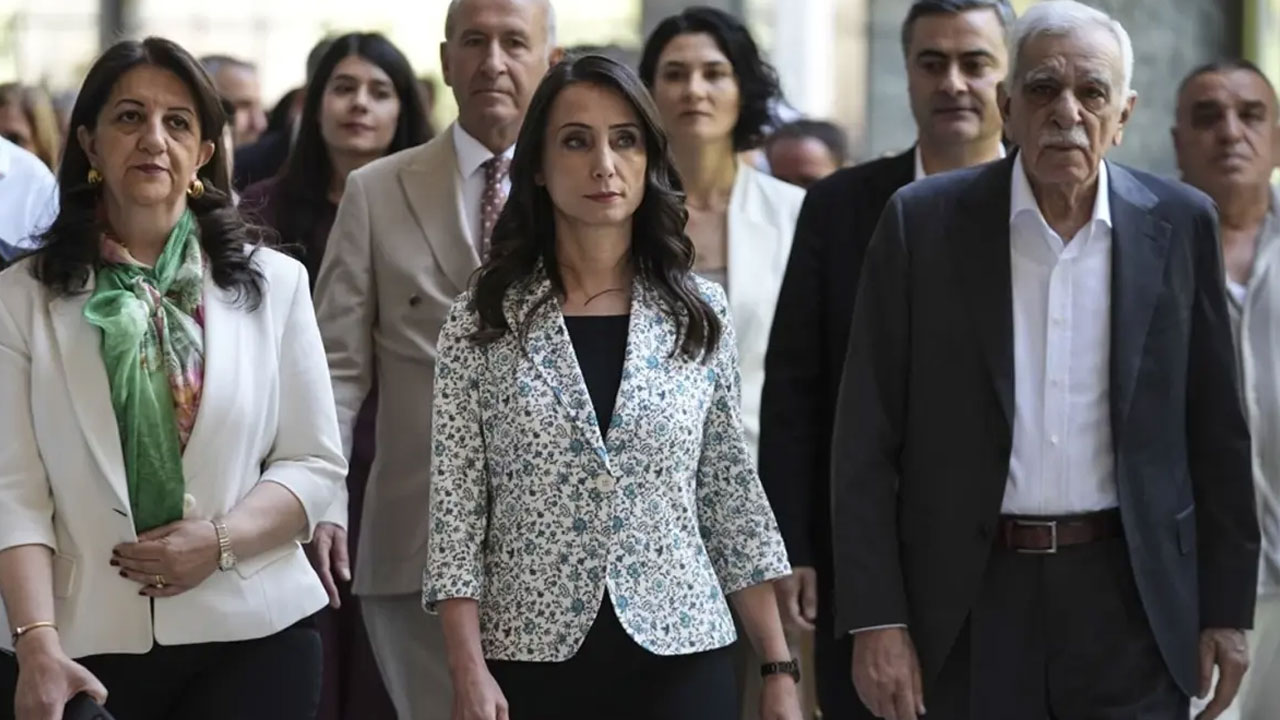 Foto - "Türkiye’nin sorunlarını hangi parti çözer?" diye soruldu! İşte çarpıcı sonuçlar