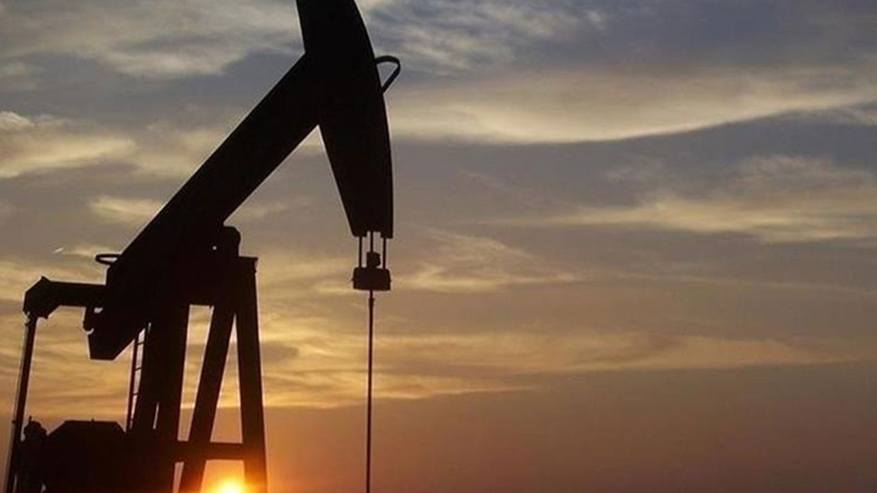 Foto - Türkiye'nin tatil kentinde hiç hesapta olmayan petrol sürprizi! Yerin altından her an fışkırabilir