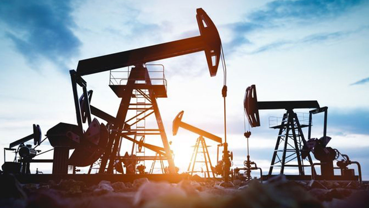 Foto - Türkiye'nin tatil kentinde hiç hesapta olmayan petrol sürprizi! Yerin altından her an fışkırabilir