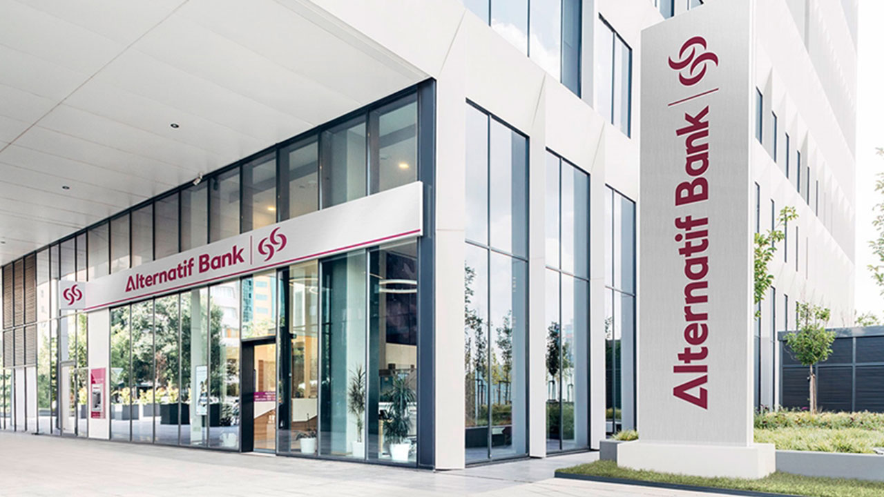 Foto - Türkiye'nin ünlü bankasında deprem! Şubelerini bir bir kapatmaya başladı, kriz baya büyük