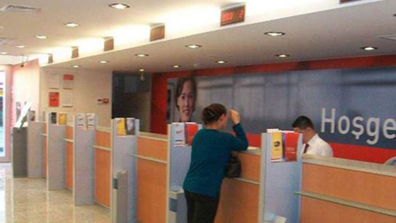 Foto - Türkiye'nin ünlü bankasında deprem! Şubelerini bir bir kapatmaya başladı, kriz baya büyük