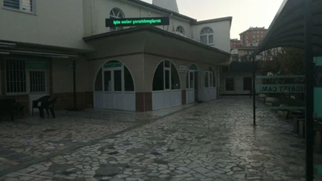 Türkiye'nin ünlü cemaatinden tartışmalı karar: Diyanet'in imamını minareye sokmamaya başladılar