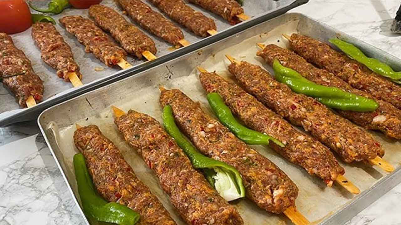 Foto - Türkiye'nin ünlü kebapçısında skandal! Kebapta tekila, kokoreçte votka, orada da rakı çıktı