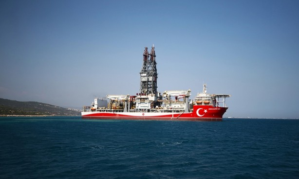 Foto - Türkiye'nin ünlü sahil kentinde petrol gelişmesi! Robotlar peş peşe yerin 2 bin metre altına indi