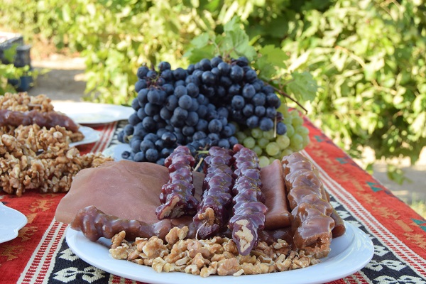 Foto - Türkiye'nin usta şeflerindendi... Bakın köyüne yerleşip ne yaptı!