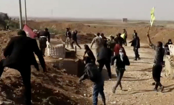 Foto - Türkiye'nin yanı başında ortalık karıştı! PKK'lılar saldırdı Ruslar ateş açtı