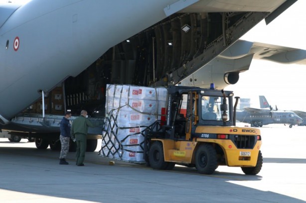 Foto - Türkiye'nin yardımı İngiliz bürokrasisine takıldı!