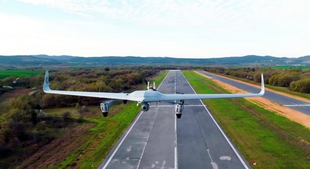 Foto - Baykar yine yaptı yapacağını! Yeni İHA'nın peşine düşecek ülke sayısını isim ağzından kaçırdı