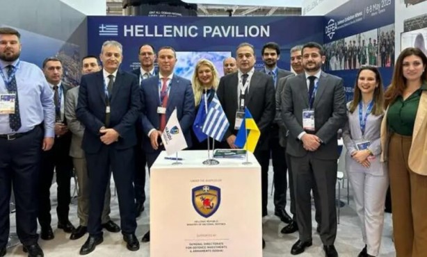 Foto - Türkiye'nin yüzlerce Bayraktar TB2 SİHA verdiği o ülke gidip Yunanistan ile anlaştı