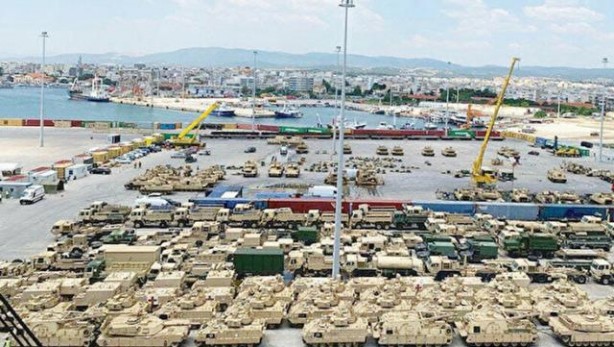Türkiye'ye 40 kilometre uzakta! ABD bölgeyi cephaneliğe dönüştürüp 400 tank yığdı