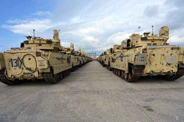 Türkiye'ye 60 km mesafeye kadar geldiler! Tanklar, gizemli silahlar konuşlandırıldı