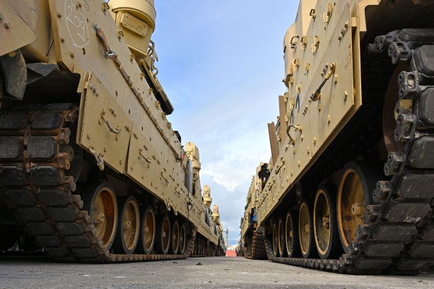 Foto - Türkiye'ye 60 km mesafeye kadar geldiler! Tanklar, gizemli silahlar konuşlandırıldı