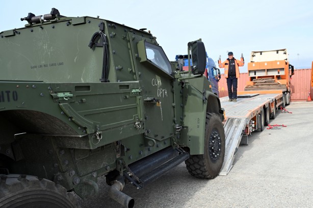 Foto - Türkiye'ye 60 km mesafeye kadar geldiler! Tanklar, gizemli silahlar konuşlandırıldı