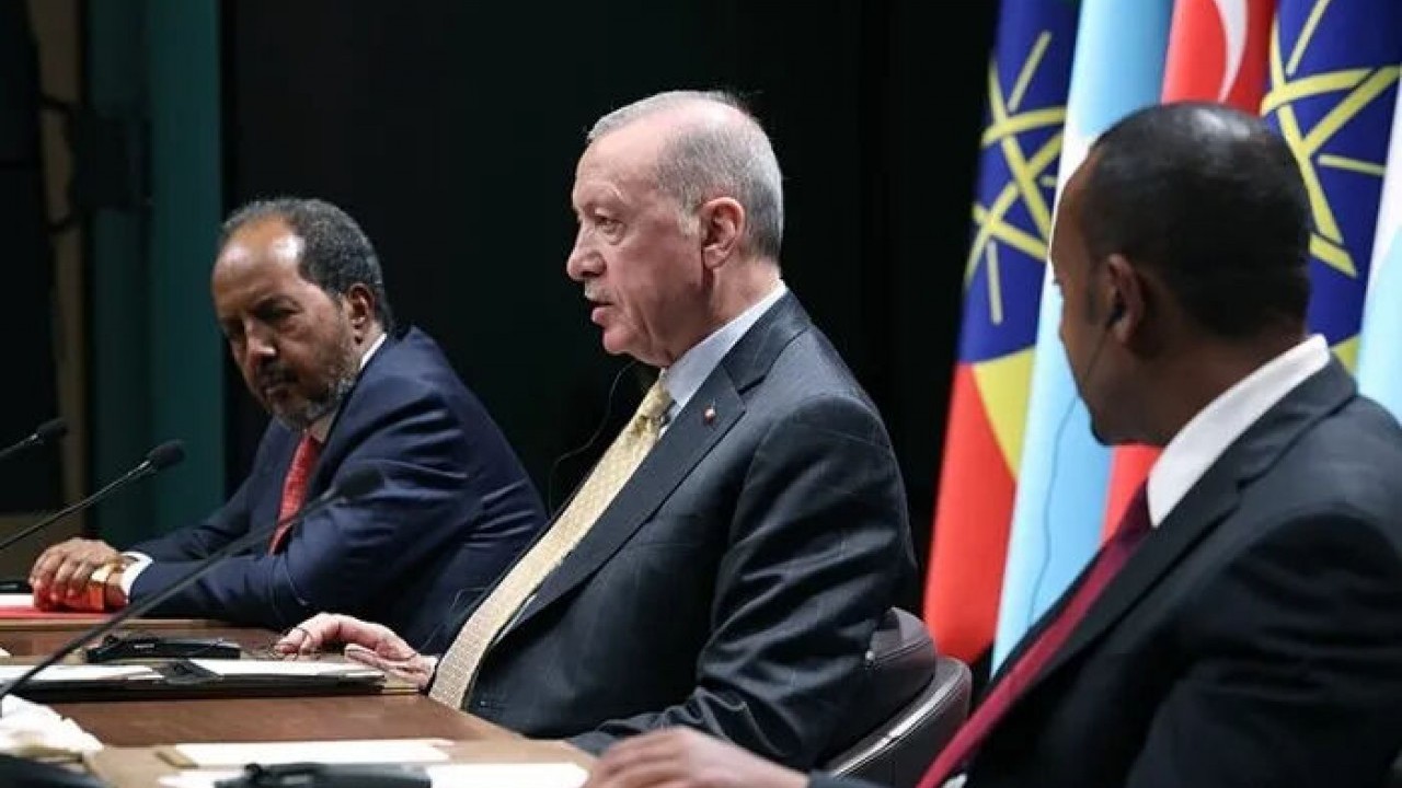 Foto - Türkiye'ye binlerce km uzaklıktaki ülkeden Erdoğan itirafı: Ülkemize geldi, tarih yeniden yazıldı