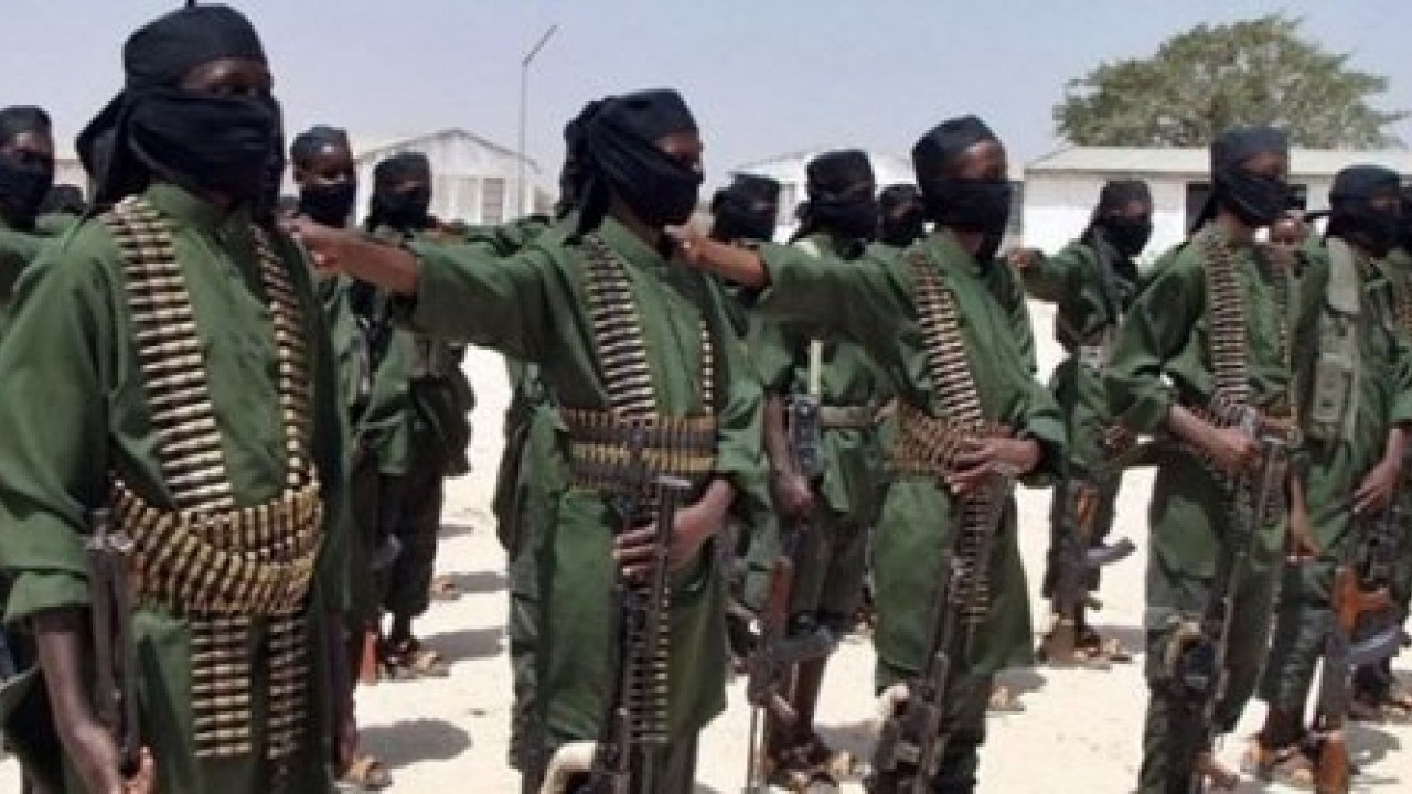 Türkiye'ye de savaş açmışlardı! Eş Şebab 'Filistin ile dayanışma' için askeri üssü vurdu