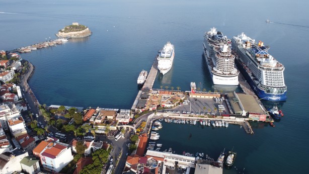 Türkiye'ye dev kruvaziyerler gelmeye başladı! Türkiye kararı: İsrail yerine Türkiye'yi seçtiler