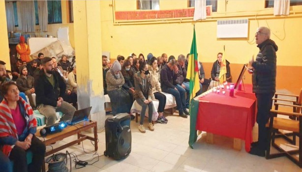 Foto - Türkiye’ye düşman teröriste dost! Sözde mülteci kampında alçak görüntüler